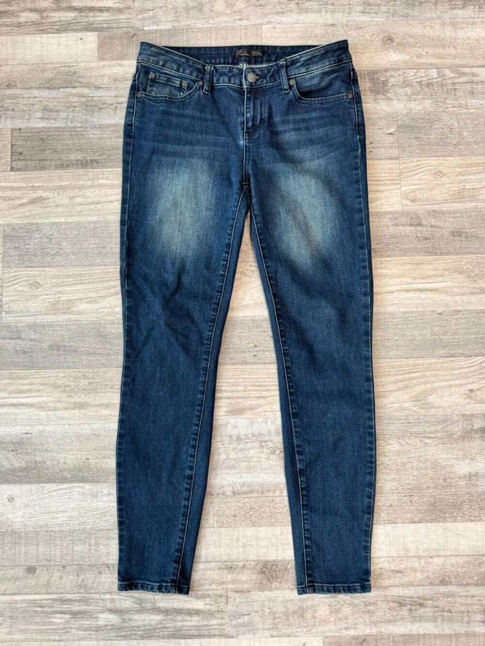 Prana Dark Wash Skinny Jeans Size 6/28 Ankle Length C14